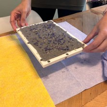 Familienkurs: Papier sch&ouml;pfen | Herzgemacht Friedrichshagen