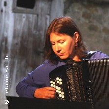 Melanie Barth Ch&eacute; Accordeon!