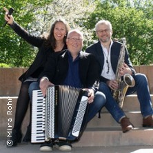 Frankophon mit Saxophon - 2 Caf&eacute;s Longs plus Gast