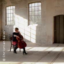 Trust & Resistance - Cello-Konzert mit Katja Zakotnik