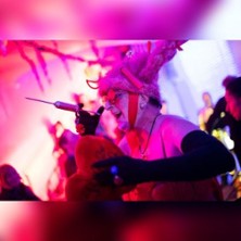 Pocket Opera Company &ndash; Sax on the Beach