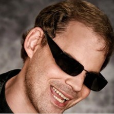 Wunschkonzert mit Rian Es | Showfenster Theater