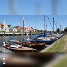 Hafenrundfahrt - Tagesausflug nach Gl&uuml;ckstadt