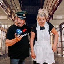 Prost Mord Mahlzeit Sommer Special - Comedy Dinner mit 4 G&auml;nge - Men&uuml; und 1 Mord
