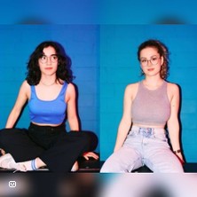 Florentine Osche und Ana Lucia - Hochgeschlafen