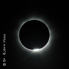 Totale Sonnenfinsternis live: Schwarze Sonne &uuml;ber Spanien | Planetarium Hamburg