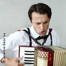 Romy, la met et la musique - schauspielerischer Chansonabend | Bruckner-Foyer des Renaissance Th.