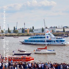 Begleitfahrt der gro&szlig;en Auslaufparade | Rainer Abicht Elbreederei