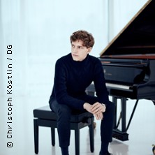 Jan Lisiecki | Royal Philharmonic Orchestra, Vasily Petrenko