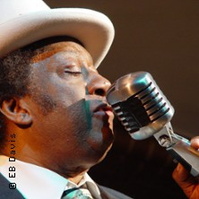 EB Davis & The Superband