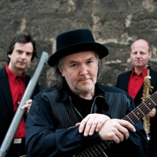 Gerhard Sch&ouml;ne - Neues Trio-Programm: Das, was aus der Seele kommt