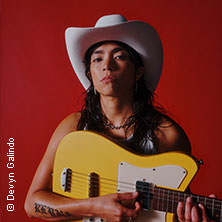 Reyna Tropical