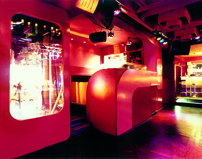 Atomic Caf&eacute;
