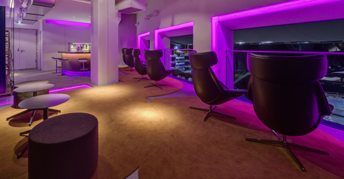 Die weltweit erste Sky Lounge in einem Theater