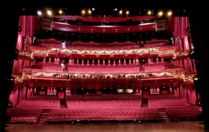 Stage Apollo Theater